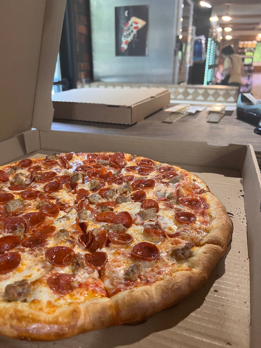 Fresh pepperoni pizza